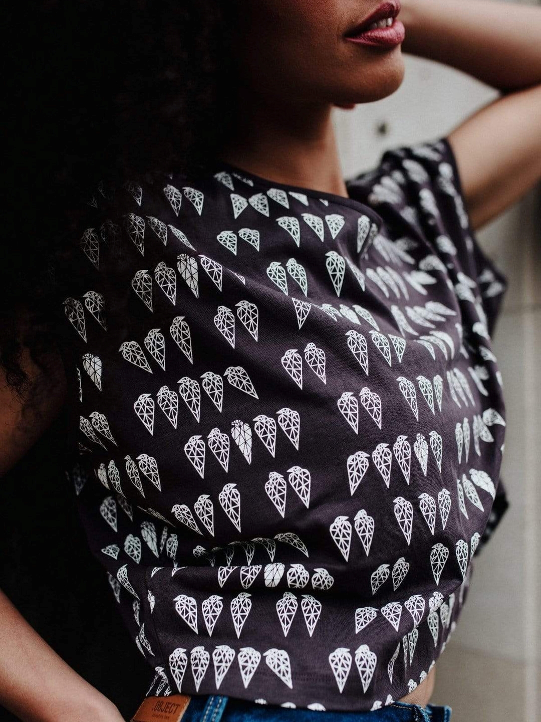 NO NASTIES 寬領舒肩短擺上衣 SEGINUS 1 - Aporia Agathon