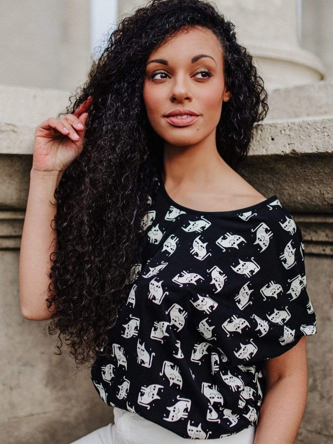 NO NASTIES 斜肩寬版上衣 頑朵貓貓 4 - Aporia Agathon