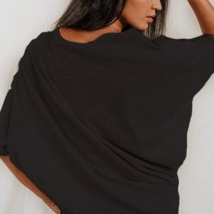 有機棉斜肩寬版上衣：鵲黑佳麗