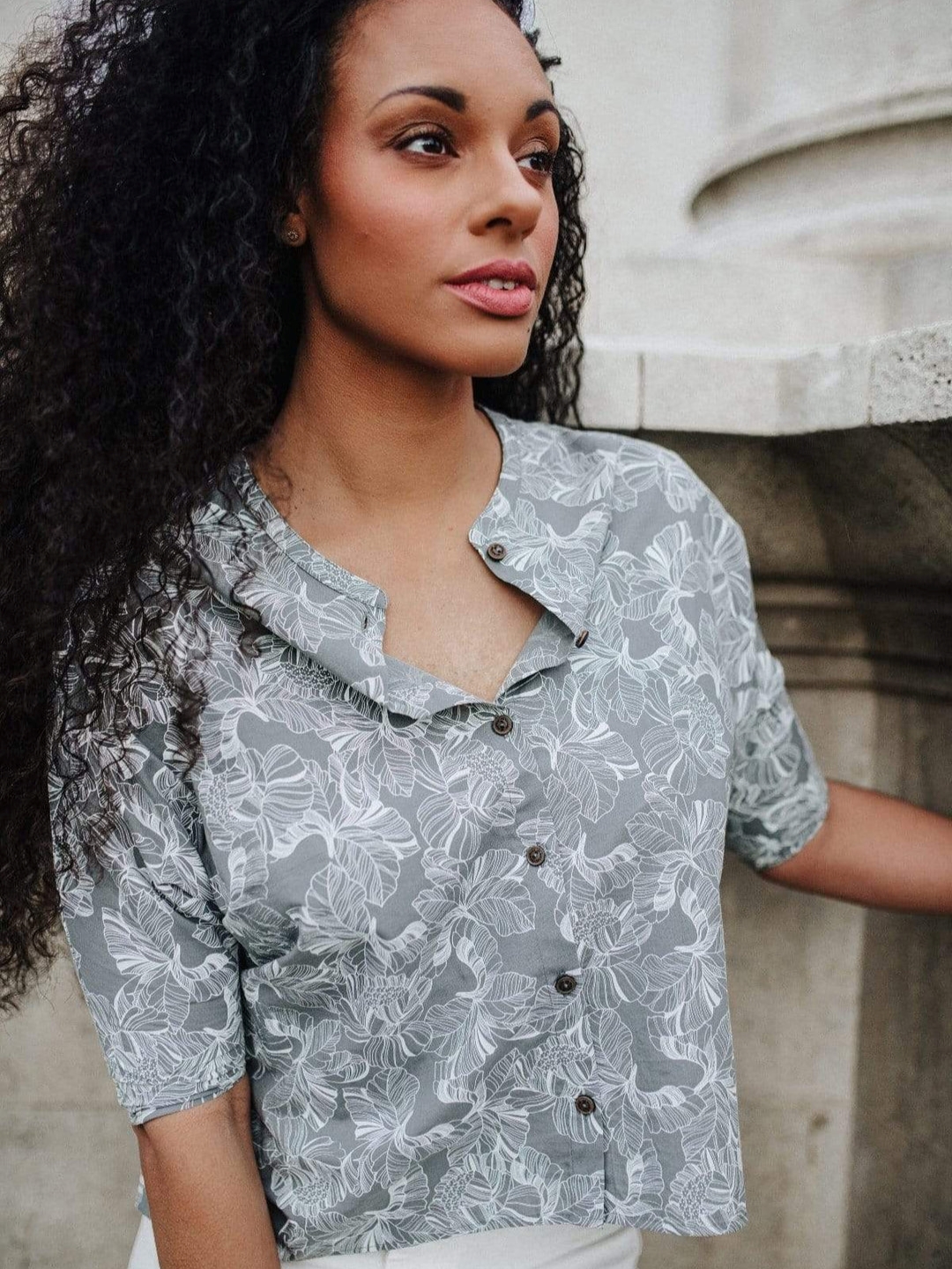 NO NASTIES 沁涼立領束袖短版衫 ALHENA 2 - Aporia Agathon