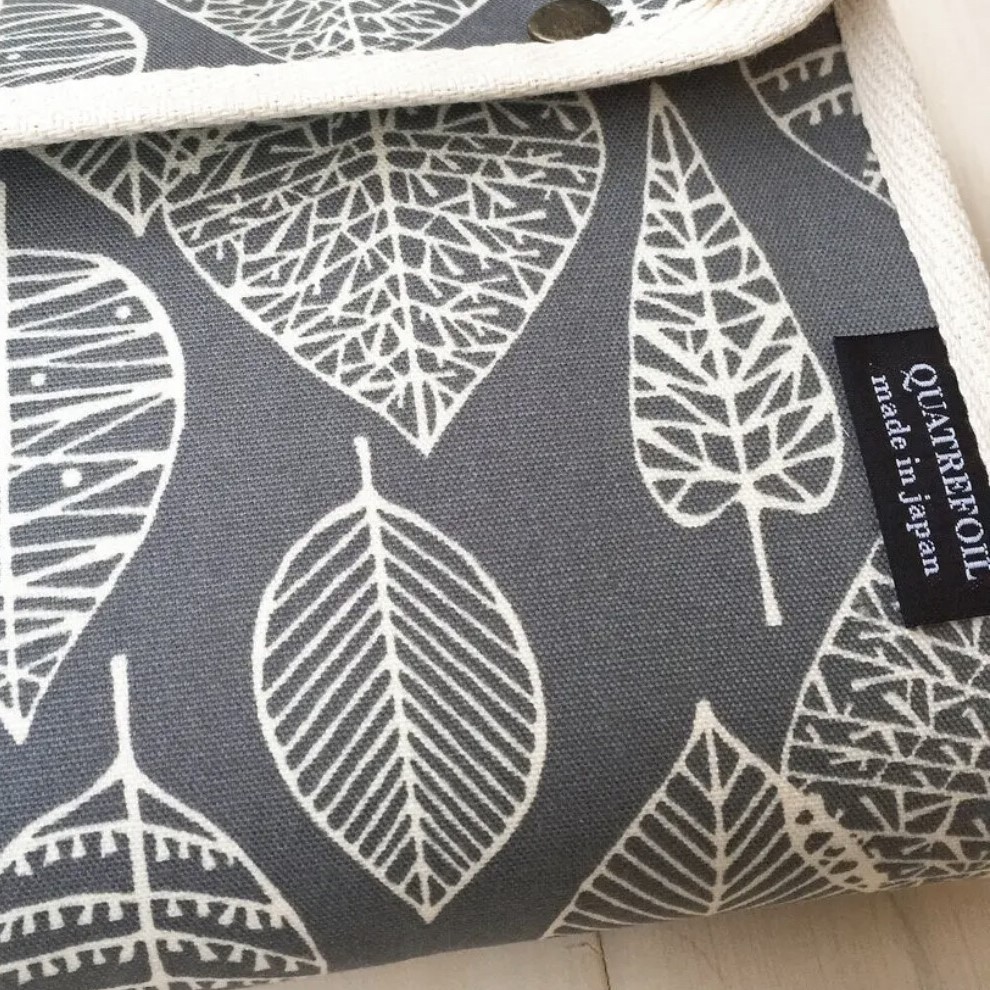 Quatrefoil&K北歐風手作帆布包 北歐森林 靜謐灰 Forest Leaf Gray