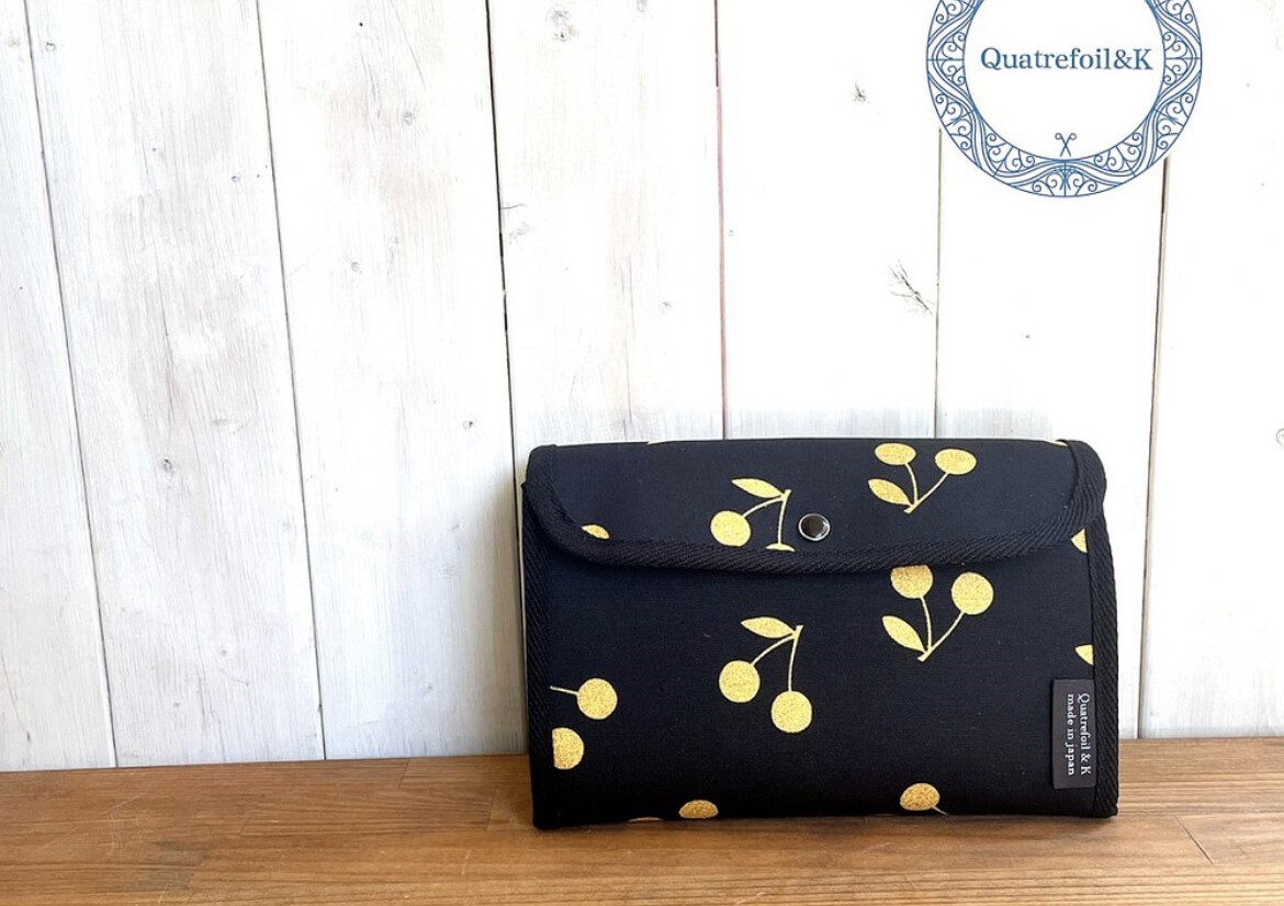 Quatrefoil&K 帆布收納包 - Gold Cherry 金色櫻桃 - 01