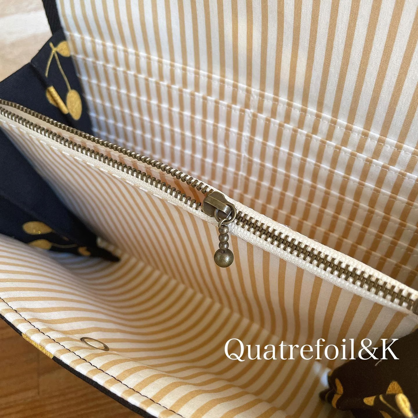 Quatrefoil&K 帆布收納包 - Gold Cherry 金色櫻桃 - 06