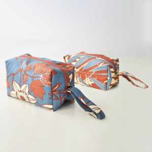 Balizen 手工絹印百香花化妝包（中）